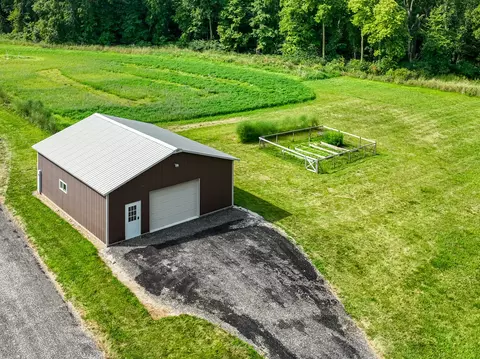 Exterior - 911 5 Melugins Grove Rd, Compton, IL 61318 photo 9 of 18