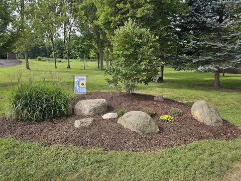 Exterior - 911 5 Melugins Grove Rd, Compton, IL 61318 photo 11 of 18