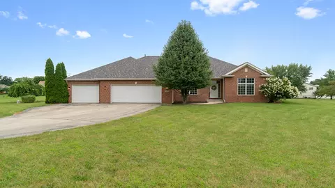 7092 Hawthorne Ridge Dr, Roscoe, IL 61073