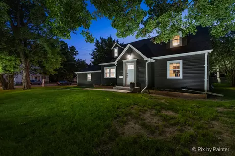 Exterior - 1005 Center St, Mchenry, IL 60050 photo 6 of 9