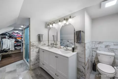 Bath - 1005 Center St, Mchenry, IL 60050 photo 3 of 3