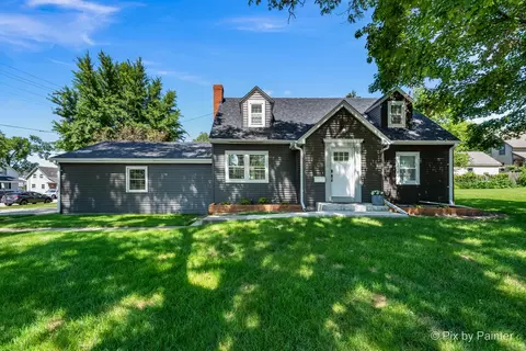 1005 Center St, Mchenry, IL 60050