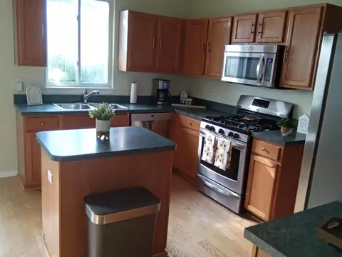 Kitchen - 21137 W Cypress Ct, Plainfield, IL 60544 photo 2 of 3