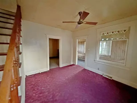 Living - 1115 Pike St, Peru, IL 61354 photo 1 of 4