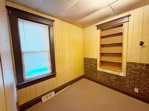 Bedroom - 1115 Pike St, Peru, IL 61354 photo 1 of 3