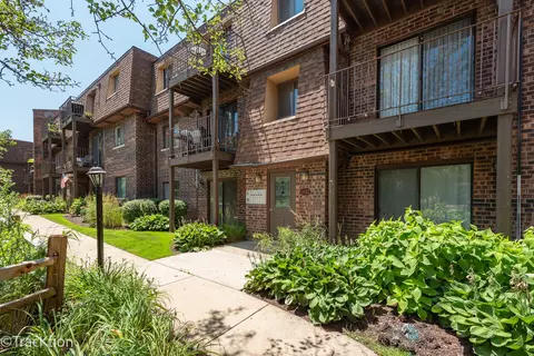 1402 S Fairfield Ave #53B, Lombard, IL 60148