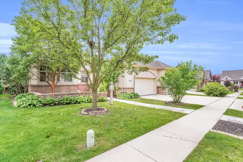 2411 Prairieridge Pl, Champaign, IL 61822