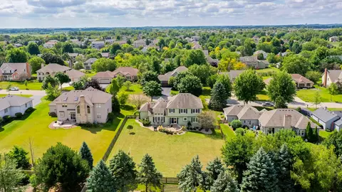 View/Area - 3600 Lakeview Dr, Algonquin, IL 60102 photo 5 of 6
