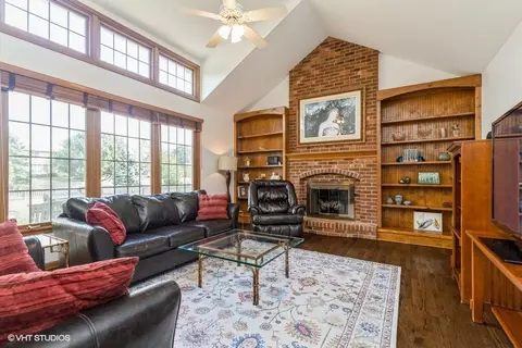 Living - 3600 Lakeview Dr, Algonquin, IL 60102 photo 2 of 2