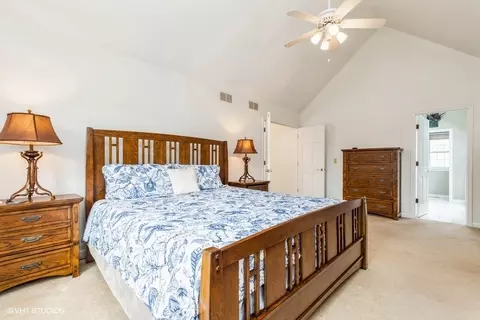 Bedroom - 3600 Lakeview Dr, Algonquin, IL 60102 photo 3 of 4