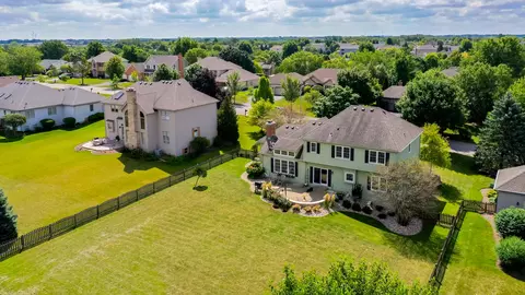 View/Area - 3600 Lakeview Dr, Algonquin, IL 60102 photo 4 of 6
