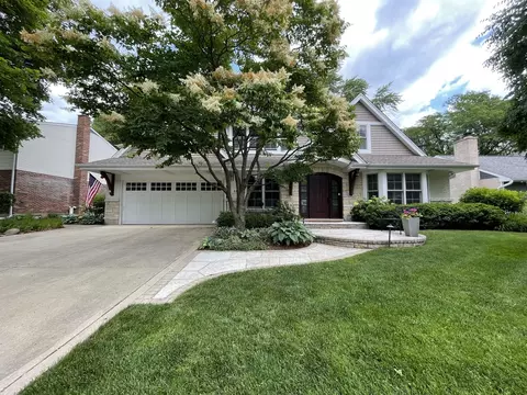 614 W Noyes St, Arlington Heights, IL 60005