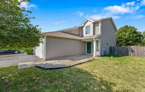 1301 Cape Cod Ln, Pingree Grove, IL 60140