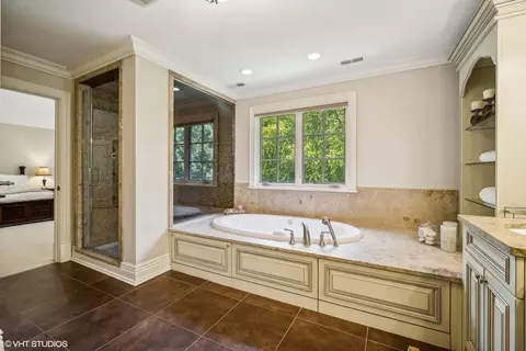 Bath - 630 Forest Rd, Glenview, IL 60025 photo 4 of 7