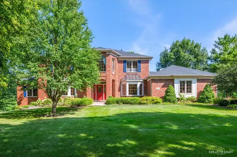 147 N Buckingham Dr, Sugar Grove, IL 60554