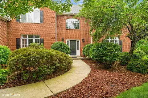 25162 N Dante Dr, Hawthorn Woods, IL 60047