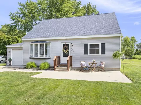 7800 Douglas St, Morris, IL 60450