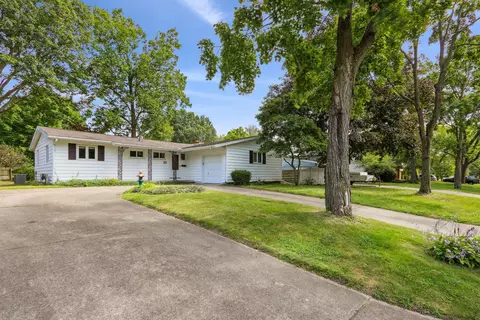 1404 Mayfair Rd, Champaign, IL 61821