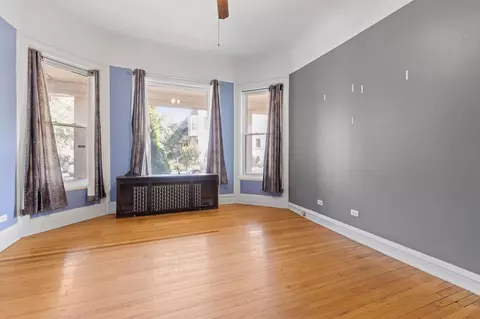 1033 E 45th St, Chicago, IL 60653 photo 4