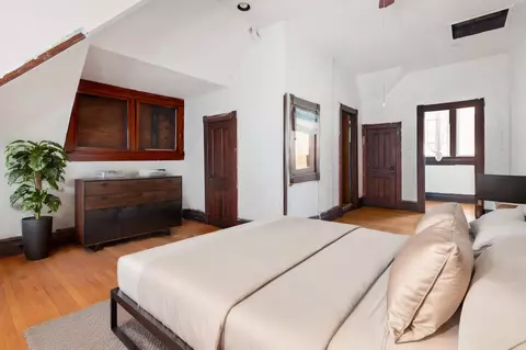 1033 E 45th St, Chicago, IL 60653 photo 23