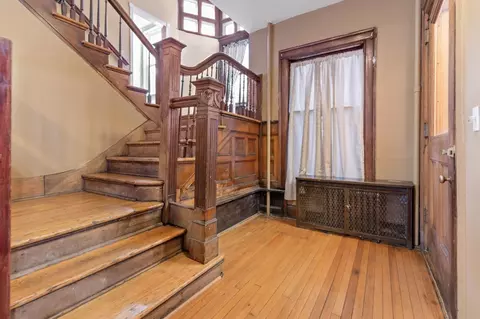 1033 E 45th St, Chicago, IL 60653 photo 3