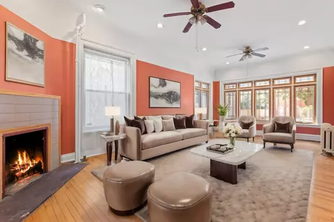 1033 E 45th St, Chicago, IL 60653 photo 12