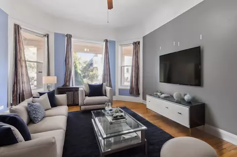 1033 E 45th St, Chicago, IL 60653 photo 6