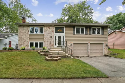 553 Concord Ln, Bolingbrook, IL 60440