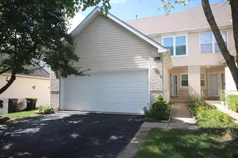 1098 Viewpoint Dr, Lake In The Hills, IL 60156