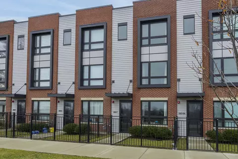 2857 W Congress Pkwy, Chicago, IL 60612
