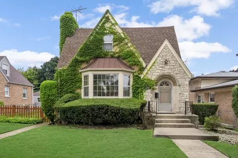 5010 Jarlath Ave, Skokie, IL 60077