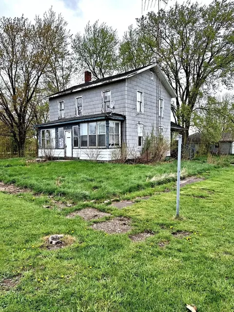 200 Emmet St, Kinsman, IL 60437