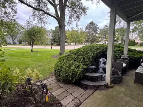 1606 Queens Ct #D1, Wheeling, IL 60090 photo 8