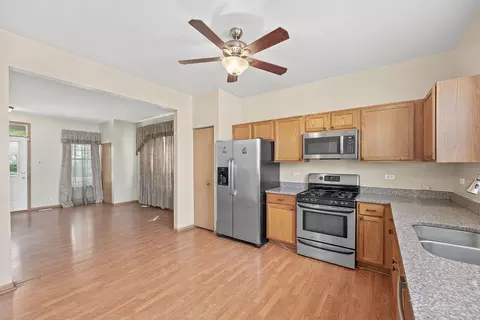 Kitchen - 2121 Union Mill Dr, Aurora, IL 60503 photo 1 of 1