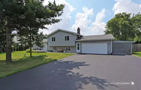 36438 N Elizabeth Ct, Lake Villa, IL 60046