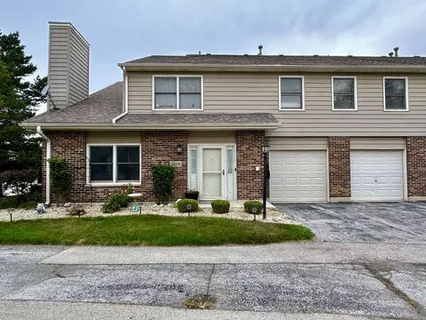9206 Wherry Ln, Orland Park, IL 60462
