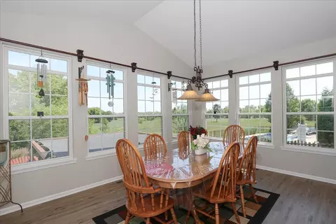 Dining - 407 W Amberside Dr, Elgin, IL 60124 photo 2 of 3