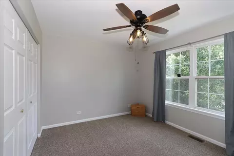 Bedroom - 407 W Amberside Dr, Elgin, IL 60124 photo 3 of 4