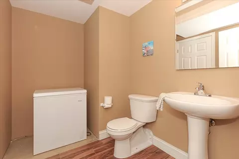 Bath - 407 W Amberside Dr, Elgin, IL 60124 photo 1 of 6