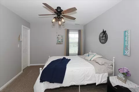 Bedroom - 407 W Amberside Dr, Elgin, IL 60124 photo 4 of 4