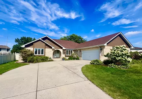 10604 Connemara Ct, Mokena, IL 60448