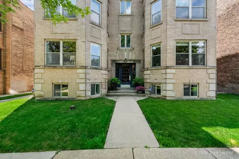 4250 N Mozart St #1S, Chicago, IL 60618