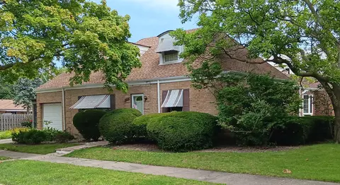 7101 Lavergne Ave, Skokie, IL 60077