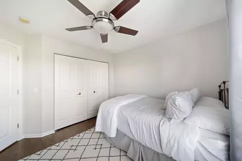 Bedroom - 386 Broadmoor Ln, Bartlett, IL 60103 photo 3 of 3