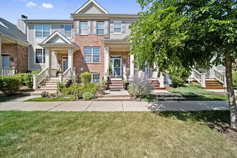386 Broadmoor Ln, Bartlett, IL 60103