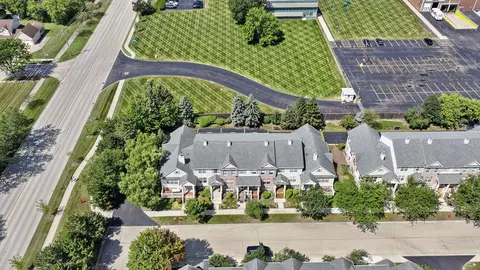 View/Area - 386 Broadmoor Ln, Bartlett, IL 60103 photo 3 of 4
