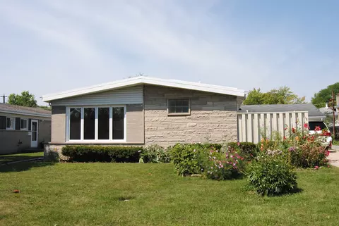 48 Fernwood Dr, Glenview, IL 60025