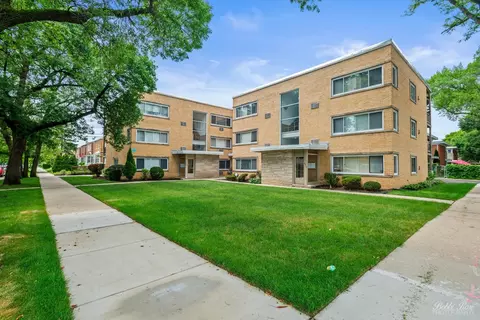 6346 N Ridgeway Ave #2E, Chicago, IL 60659