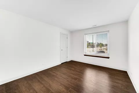 Bedroom - 711 S Des Plaines River Rd #203, Des Plaines, IL 60016 photo 1 of 1