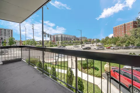 Exterior - 711 S Des Plaines River Rd #203, Des Plaines, IL 60016 photo 1 of 3